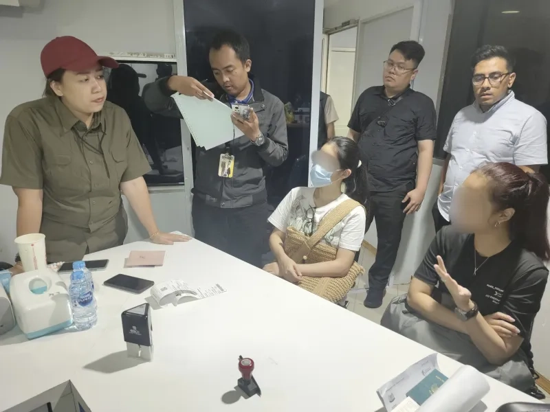Imigrasi tangkap Buron Asal Filipina Buru Dua Orang Lainnya